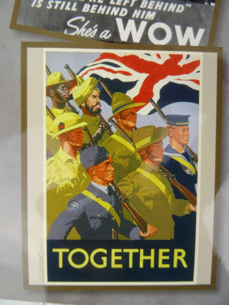 Zes replica propaganda posters geallieerden