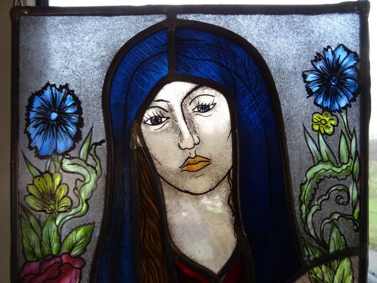 Antiek gebrandschilderd glas in lood Heilige Maria