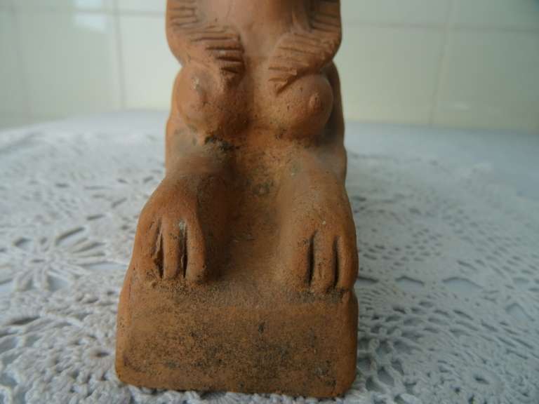 Vintage terracotta beeld Sphinx