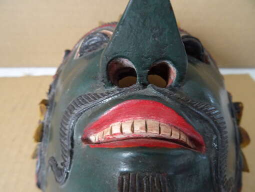 Vintage houten masker Indonesië