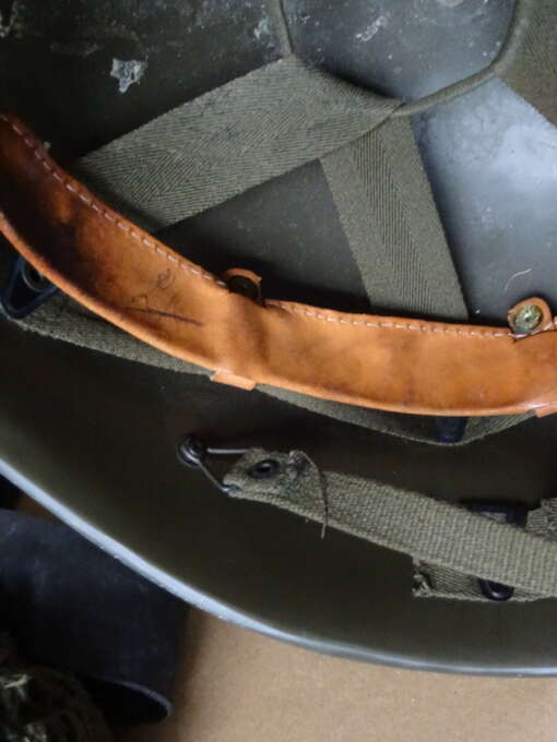 Vintage legerhelm Koninklijke Landmacht