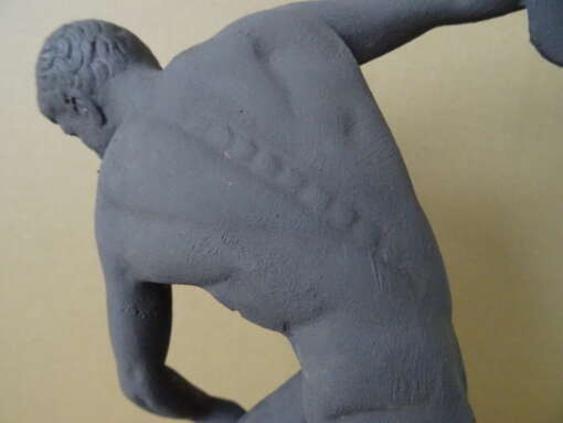 Beeld Discobolus van Myron terracotta 37cm