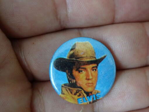 Collectie van 31 vintage Elvis Presley buttons