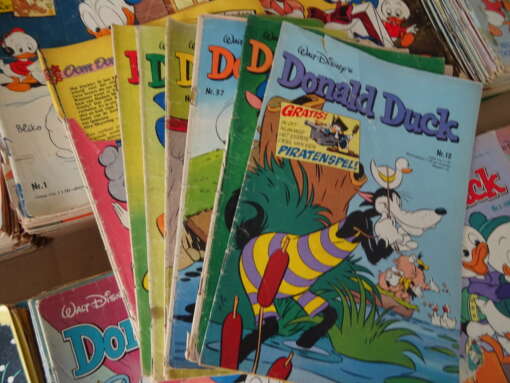 Collectie van 321 Donald Duck strips 1978-1988