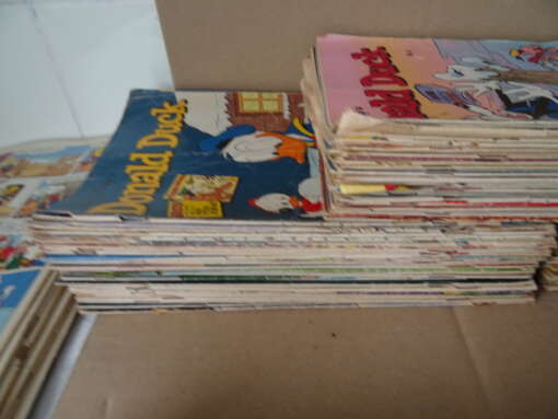 Collectie van 321 Donald Duck strips 1978-1988